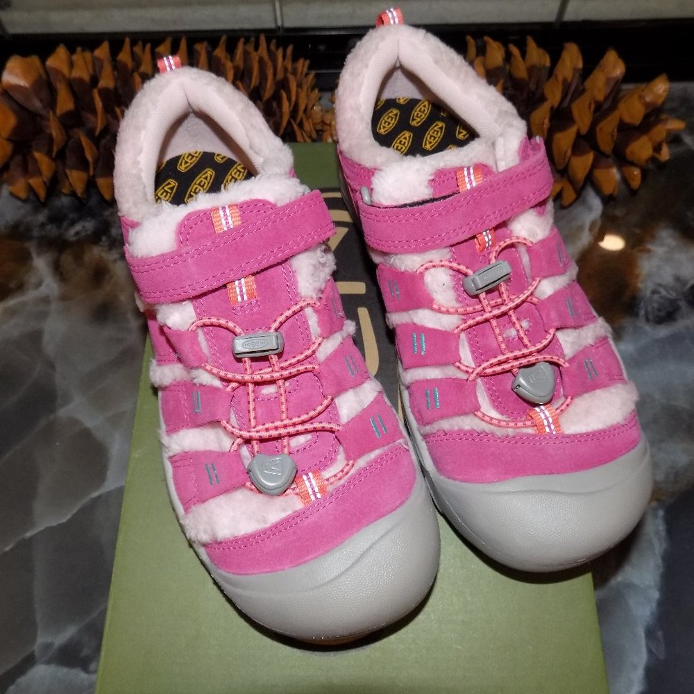 KEEN Kids Fruit Dove/Ballet Slipper Newport Shoe Size 6 Girl's NEW